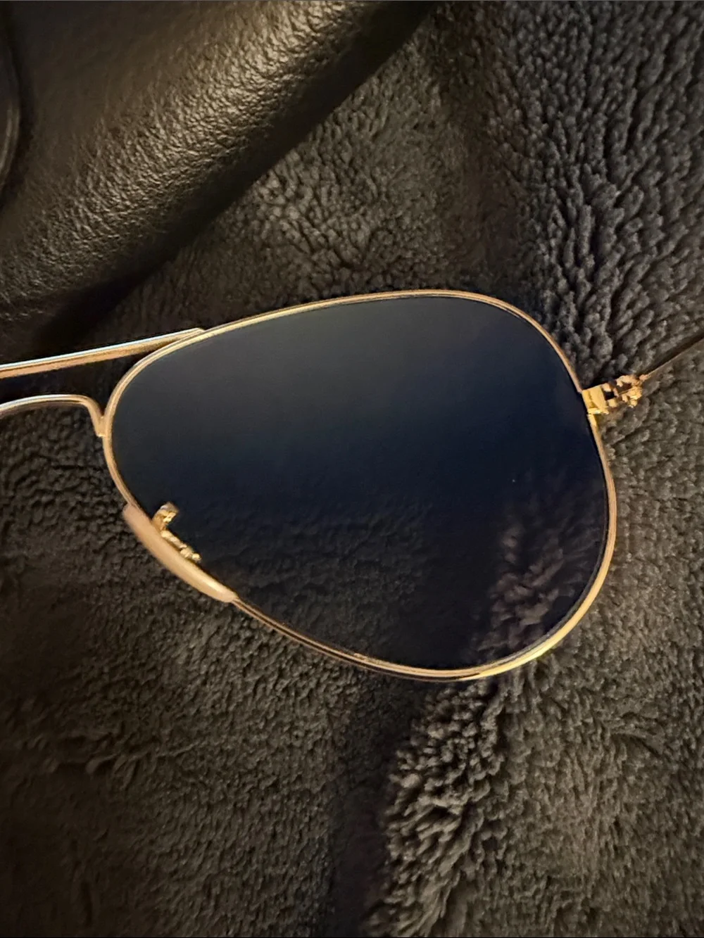 Ray-Ban Men’s Gold Frame Sunglasses with Black Gradient Lenses